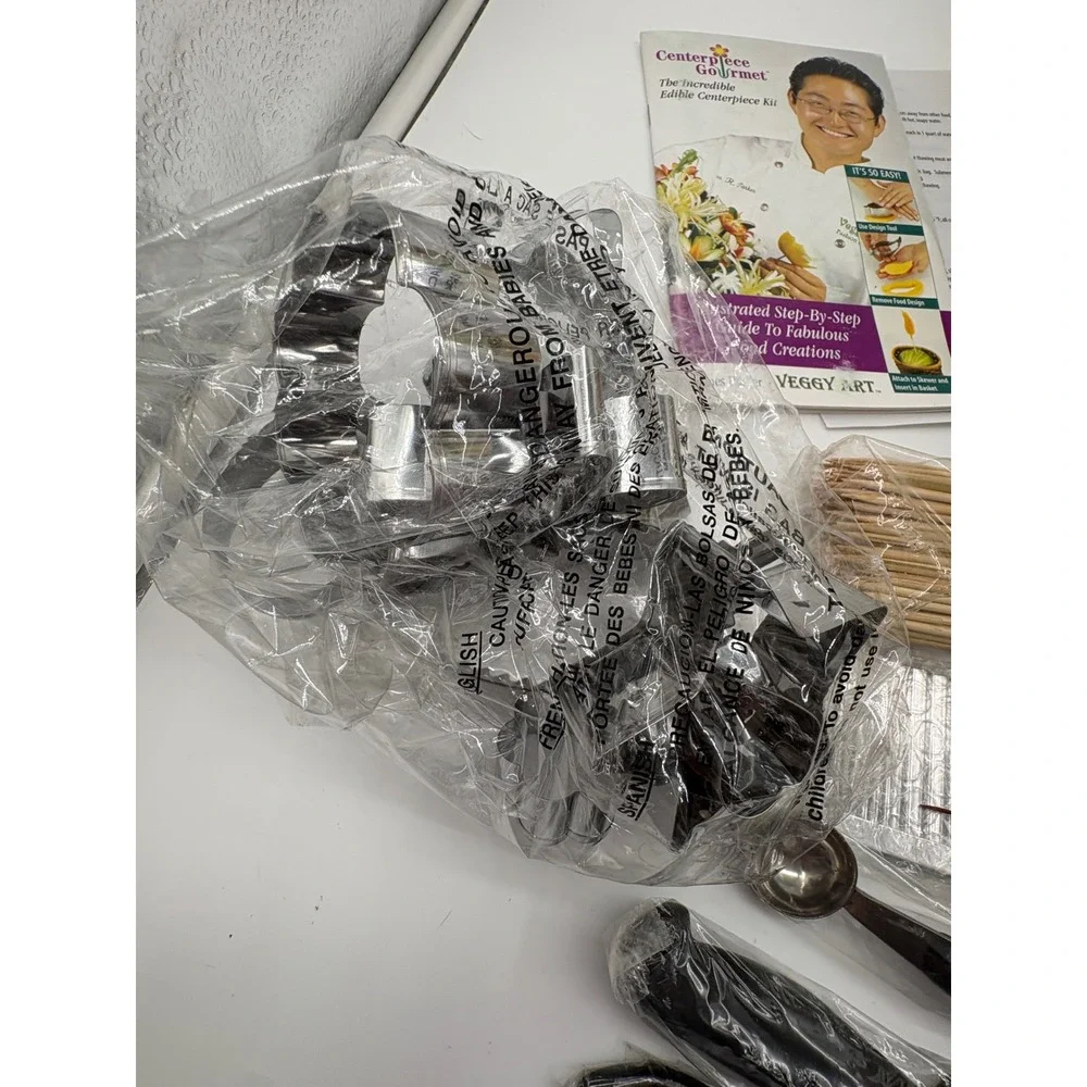 Vintage Centerpiece Gourmet 18pc Edible Arrangement Kit Fruit/Cookie Bouquet NOS